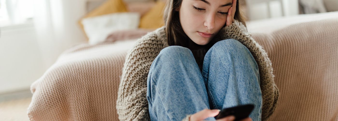 How Social Media Affects Adolescent Anxiety